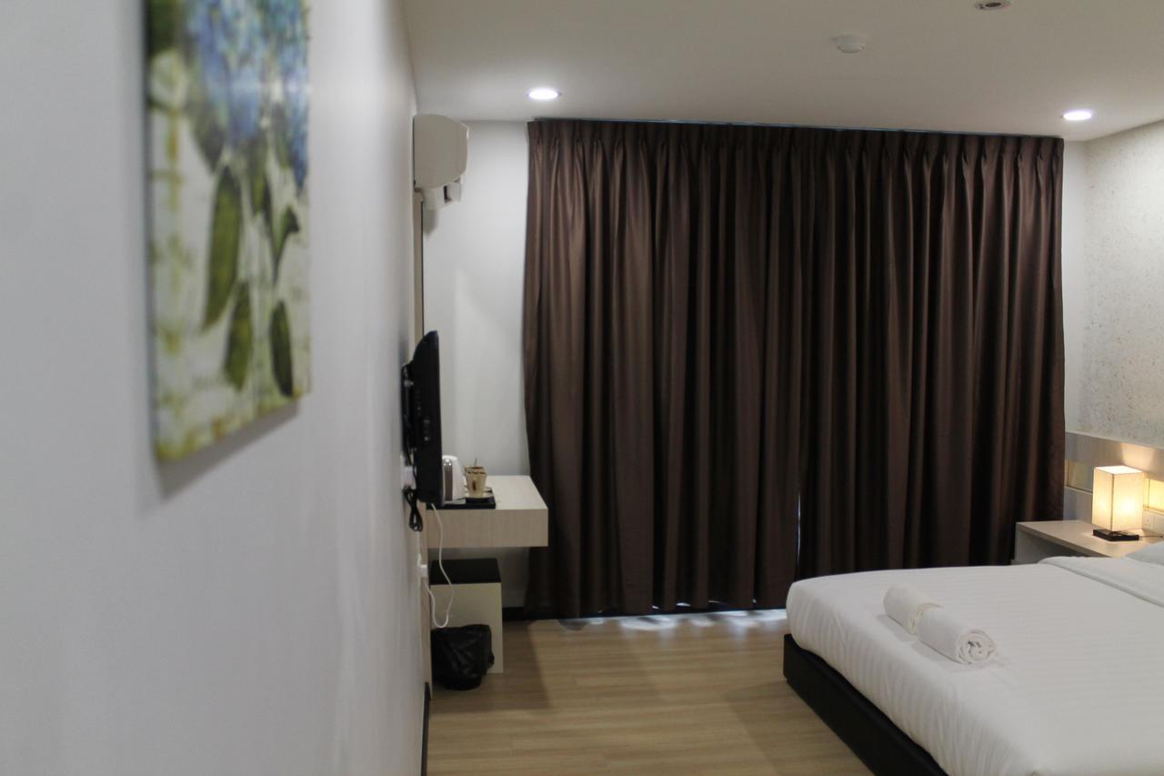 The Velton Inn Bintulu Exterior photo