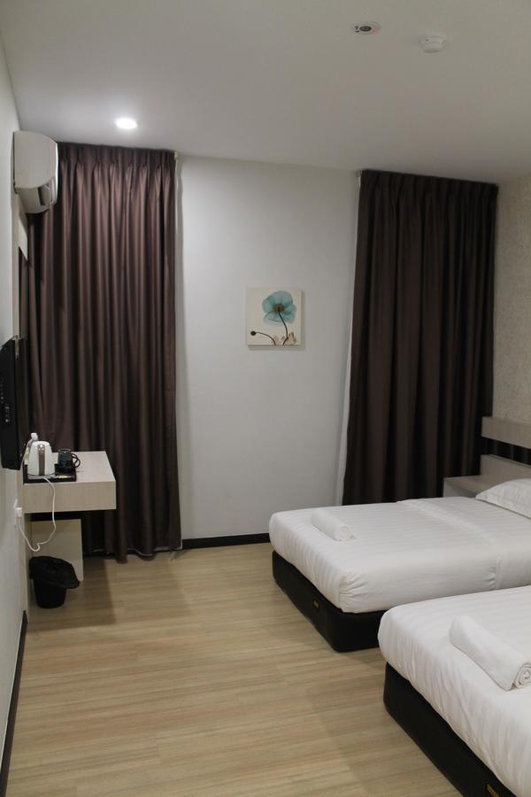 The Velton Inn Bintulu Exterior photo
